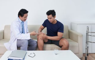 gold-coast-surgicenter-Knee-Pain-Agony-Is-Surgery-Or-Knee-Replacement-The-Answer