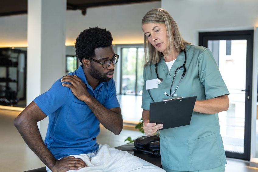 gold-coast-surgical-Shoulder-Surgery-vs-Pain-Management-Exploring-3-Options-For-Relief